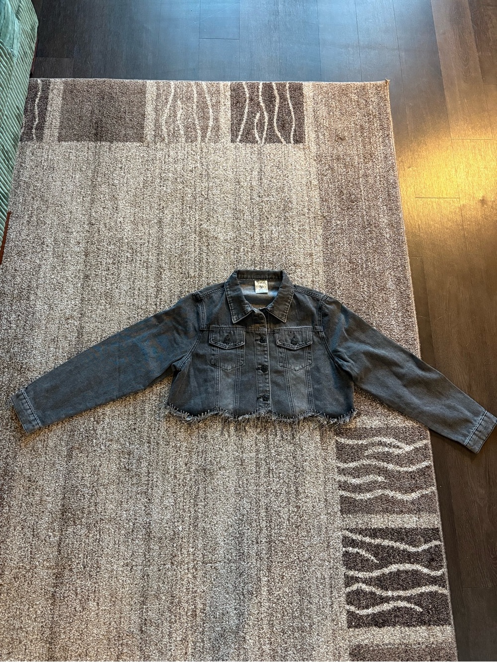 Vocal USA Black Faded Denim Jean Jacket W/ Rhinestones Cropped Distressed Medium